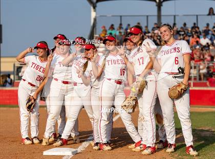 Thumbnail 3 in Katy vs. Kingwood (UIL Softball 6A Region 3 Final) photogallery.
