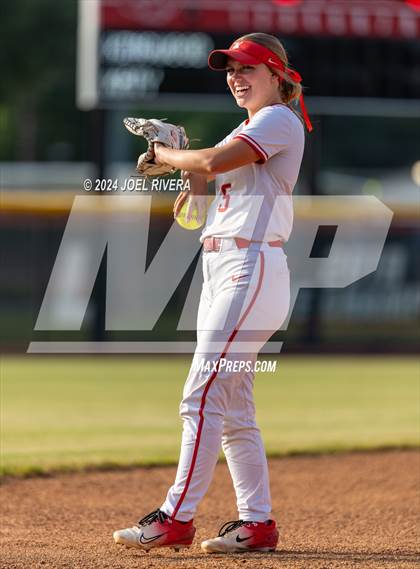 Thumbnail 3 in Katy vs. Kingwood (UIL Softball 6A Region 3 Final) photogallery.