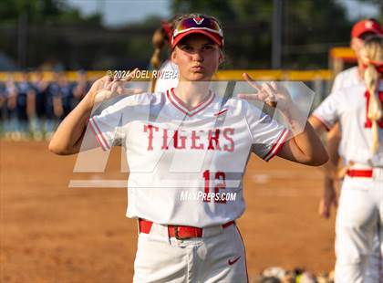 Thumbnail 3 in Katy vs. Kingwood (UIL Softball 6A Region 3 Final) photogallery.