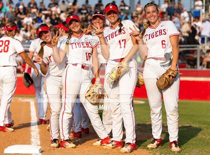 Thumbnail 1 in Katy vs. Kingwood (UIL Softball 6A Region 3 Final) photogallery.