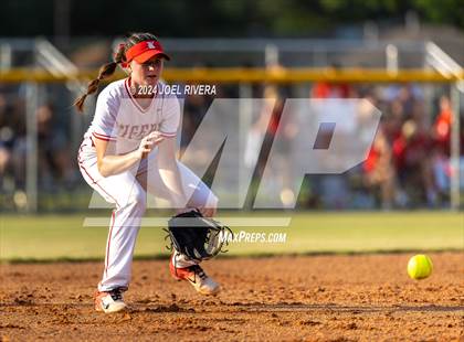 Thumbnail 3 in Katy vs. Kingwood (UIL Softball 6A Region 3 Final) photogallery.