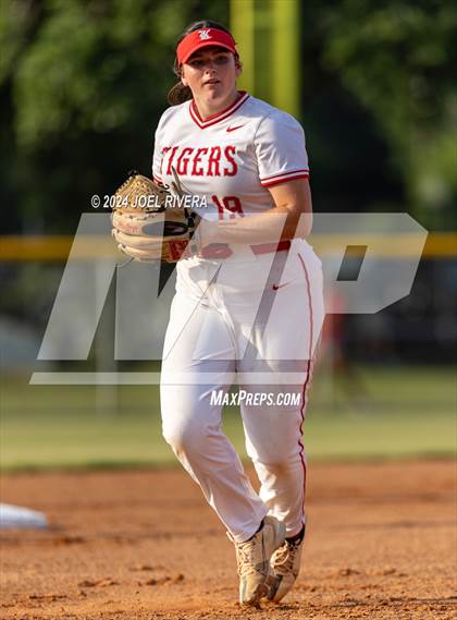 Thumbnail 2 in Katy vs. Kingwood (UIL Softball 6A Region 3 Final) photogallery.