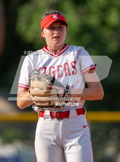 Thumbnail 3 in Katy vs. Kingwood (UIL Softball 6A Region 3 Final) photogallery.
