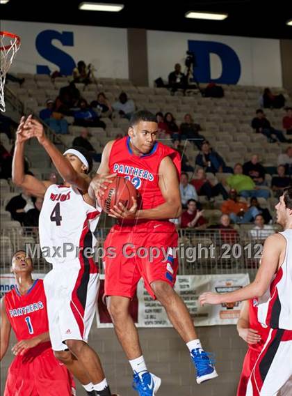 Thumbnail 2 in Duncanville @ Martin (Whataburger Tournament) photogallery.
