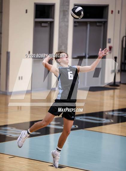 Thumbnail 1 in Venice High @ Clovis North photogallery.