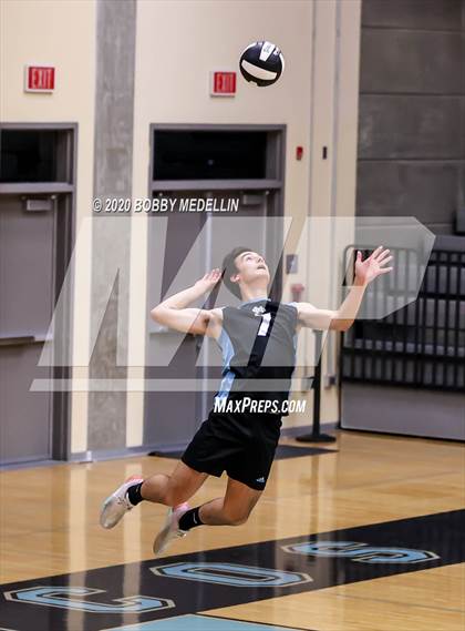 Thumbnail 1 in Venice High @ Clovis North photogallery.