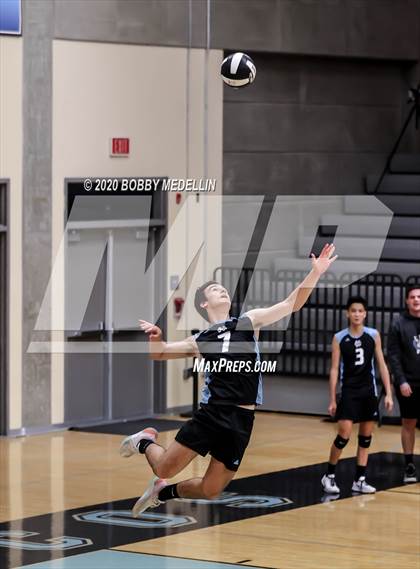 Thumbnail 1 in Venice High @ Clovis North photogallery.