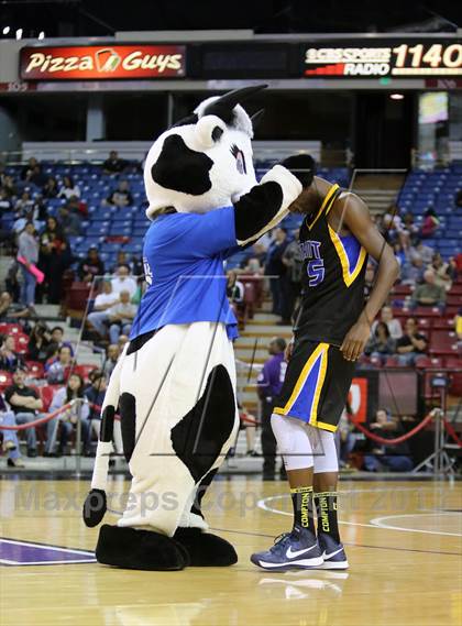 Thumbnail 2 in Grant vs Antelope (CIF SJS D2 Final) photogallery.