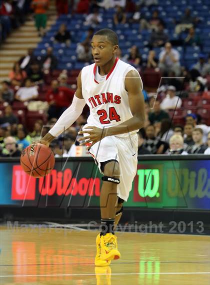 Thumbnail 1 in Grant vs Antelope (CIF SJS D2 Final) photogallery.