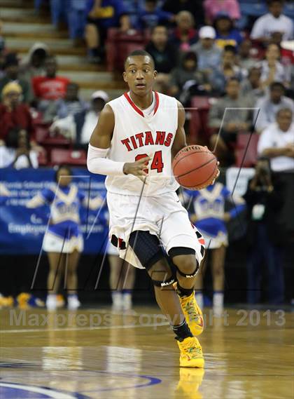 Thumbnail 1 in Grant vs Antelope (CIF SJS D2 Final) photogallery.