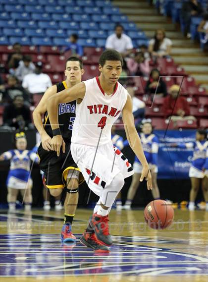 Thumbnail 2 in Grant vs Antelope (CIF SJS D2 Final) photogallery.