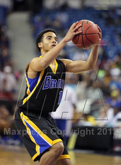 Thumbnail 3 in Grant vs Antelope (CIF SJS D2 Final) photogallery.