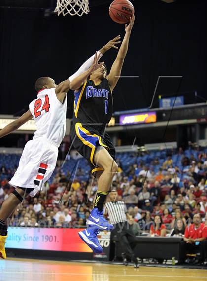 Thumbnail 2 in Grant vs Antelope (CIF SJS D2 Final) photogallery.
