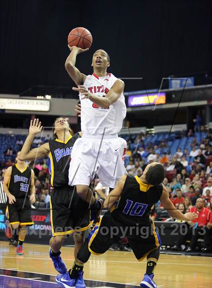 Thumbnail 1 in Grant vs Antelope (CIF SJS D2 Final) photogallery.