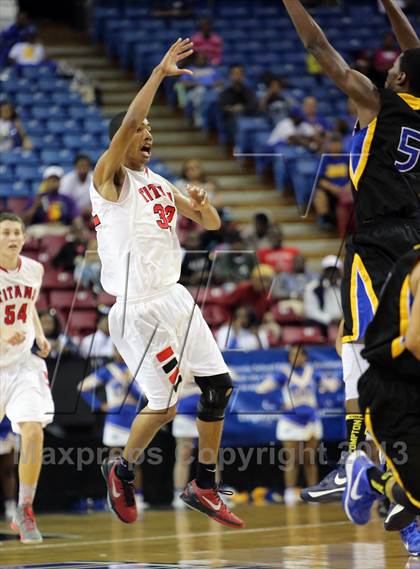 Thumbnail 2 in Grant vs Antelope (CIF SJS D2 Final) photogallery.