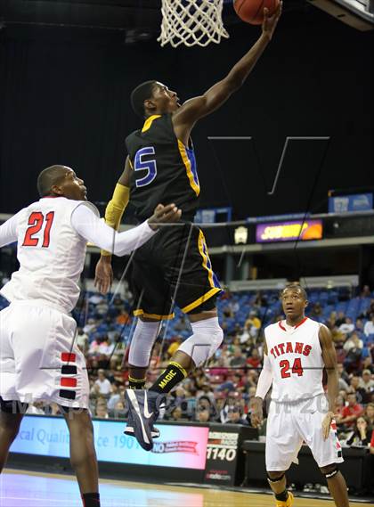 Thumbnail 1 in Grant vs Antelope (CIF SJS D2 Final) photogallery.