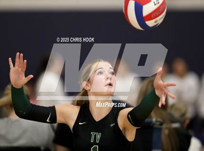 Thumbnail 3 in Tanque Verde vs. Sahuaro (Lancer Invitational) photogallery.