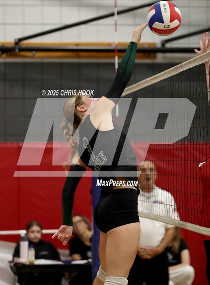 Thumbnail 2 in Tanque Verde vs. Sahuaro (Lancer Invitational) photogallery.
