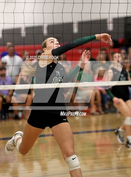 Thumbnail 2 in Tanque Verde vs. Sahuaro (Lancer Invitational) photogallery.