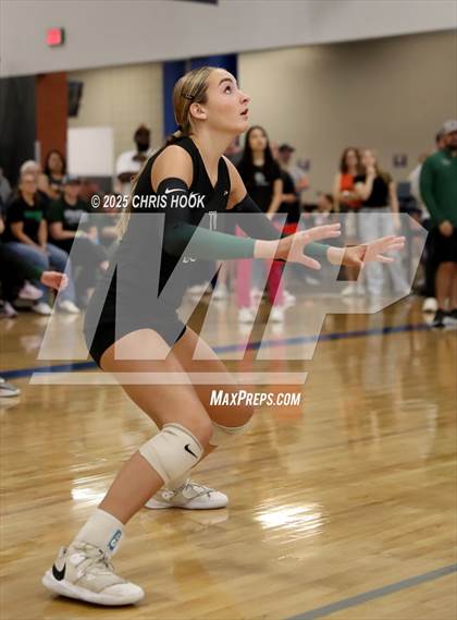 Thumbnail 2 in Tanque Verde vs. Sahuaro (Lancer Invitational) photogallery.