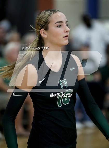 Thumbnail 2 in Tanque Verde vs. Sahuaro (Lancer Invitational) photogallery.