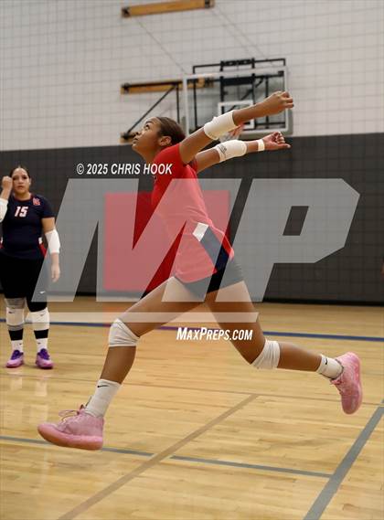 Thumbnail 1 in Tanque Verde vs. Sahuaro (Lancer Invitational) photogallery.