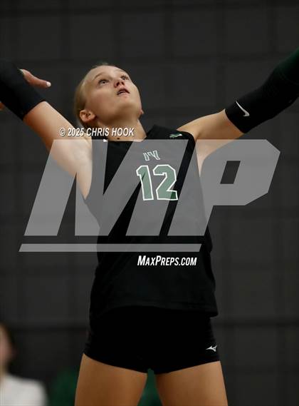 Thumbnail 2 in Tanque Verde vs. Sahuaro (Lancer Invitational) photogallery.