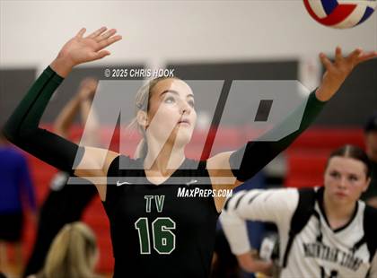 Thumbnail 2 in Tanque Verde vs. Sahuaro (Lancer Invitational) photogallery.