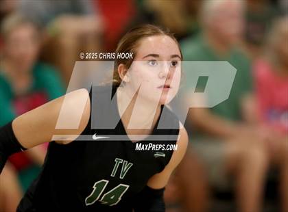 Thumbnail 2 in Tanque Verde vs. Sahuaro (Lancer Invitational) photogallery.