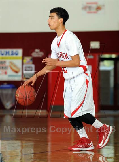 Thumbnail 1 in Diamond Bar vs. Great Oak (MaxPreps Holiday Classic) photogallery.