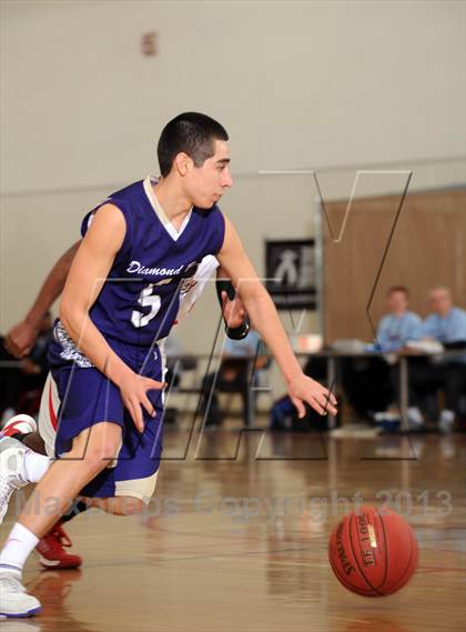 Thumbnail 2 in Diamond Bar vs. Great Oak (MaxPreps Holiday Classic) photogallery.