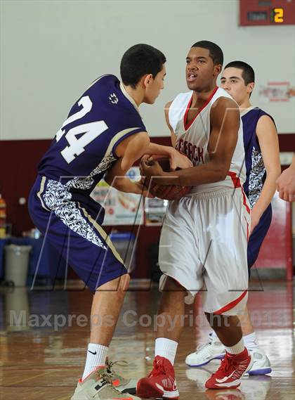 Thumbnail 1 in Diamond Bar vs. Great Oak (MaxPreps Holiday Classic) photogallery.