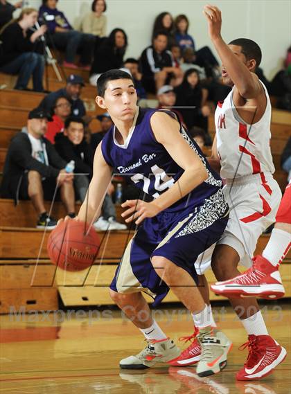 Thumbnail 2 in Diamond Bar vs. Great Oak (MaxPreps Holiday Classic) photogallery.