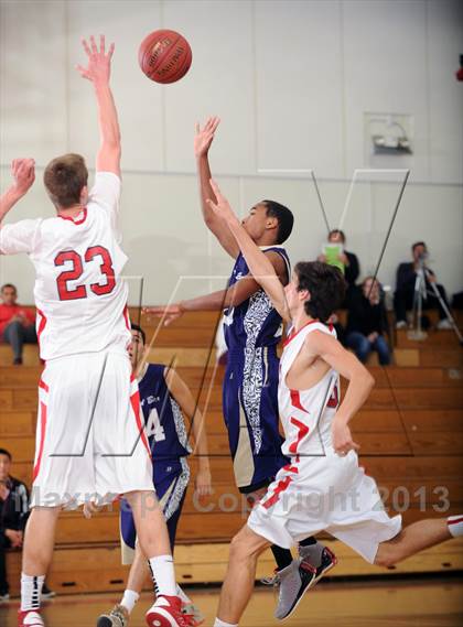 Thumbnail 2 in Diamond Bar vs. Great Oak (MaxPreps Holiday Classic) photogallery.