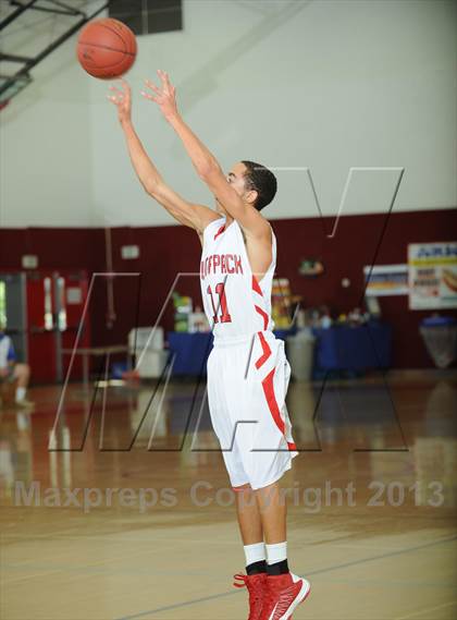 Thumbnail 3 in Diamond Bar vs. Great Oak (MaxPreps Holiday Classic) photogallery.