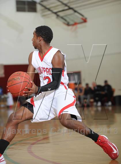 Thumbnail 1 in Diamond Bar vs. Great Oak (MaxPreps Holiday Classic) photogallery.