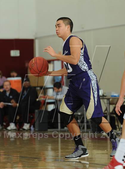 Thumbnail 3 in Diamond Bar vs. Great Oak (MaxPreps Holiday Classic) photogallery.