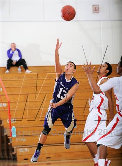 Thumbnail 2 in Diamond Bar vs. Great Oak (MaxPreps Holiday Classic) photogallery.