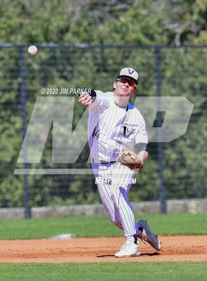 Thumbnail 3 in Ellison @ Vandegrift (Pennybacker Classic) photogallery.