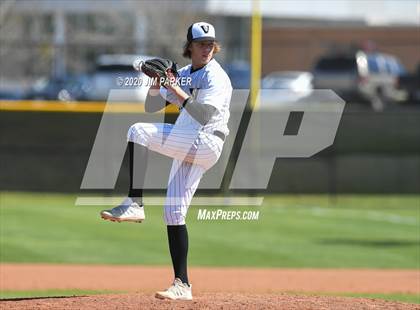 Thumbnail 1 in Ellison @ Vandegrift (Pennybacker Classic) photogallery.