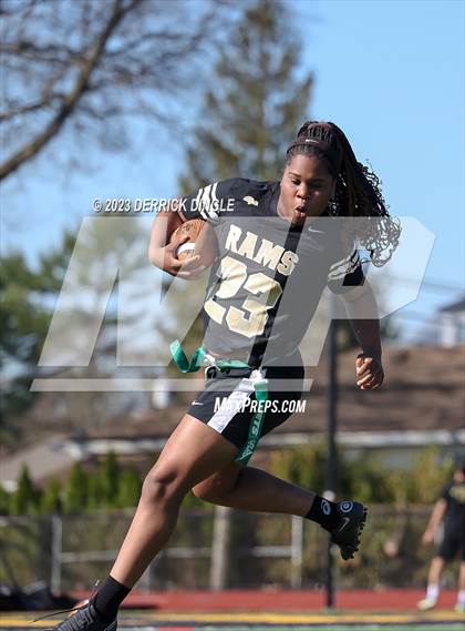 Thumbnail 3 in Valley Stream District vs. West Hempstead photogallery.