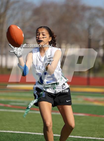Thumbnail 1 in Valley Stream District vs. West Hempstead photogallery.