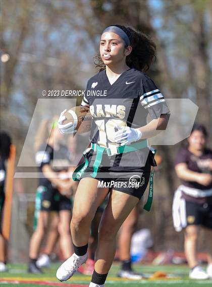 Thumbnail 2 in Valley Stream District vs. West Hempstead photogallery.