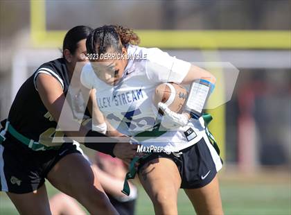 Thumbnail 2 in Valley Stream District vs. West Hempstead photogallery.