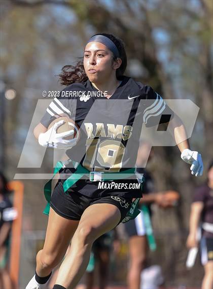 Thumbnail 1 in Valley Stream District vs. West Hempstead photogallery.