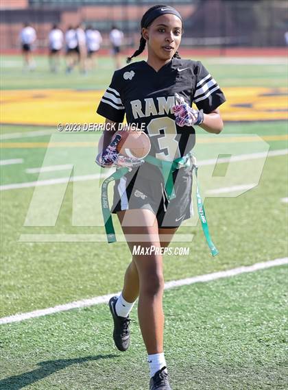 Thumbnail 1 in Valley Stream District vs. West Hempstead photogallery.