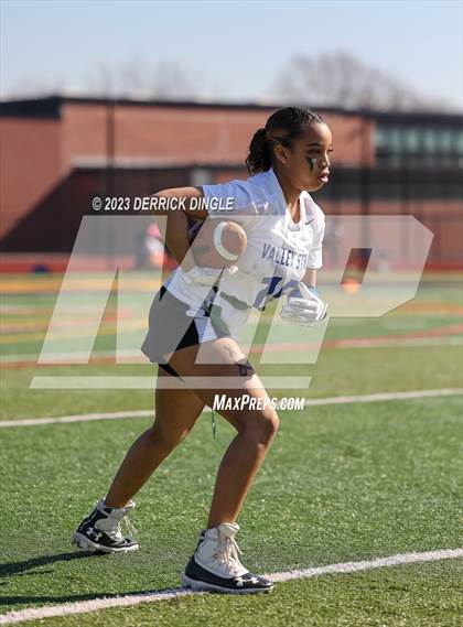 Thumbnail 3 in Valley Stream District vs. West Hempstead photogallery.