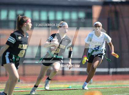 Thumbnail 2 in Valley Stream District vs. West Hempstead photogallery.
