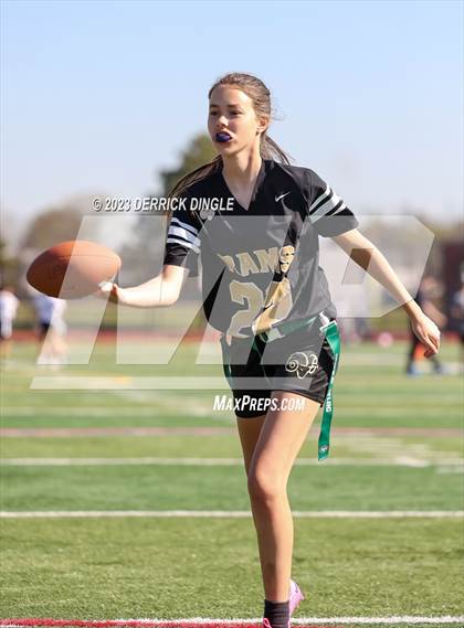 Thumbnail 2 in Valley Stream District vs. West Hempstead photogallery.