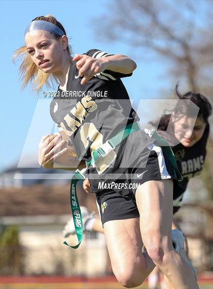 Thumbnail 2 in Valley Stream District vs. West Hempstead photogallery.